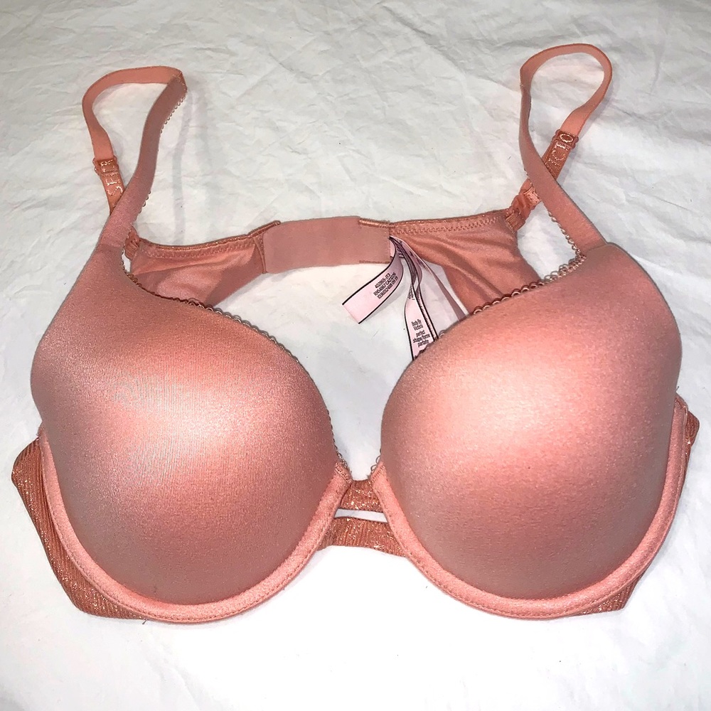 New Victoria’s Secret 36B Rose Bra.